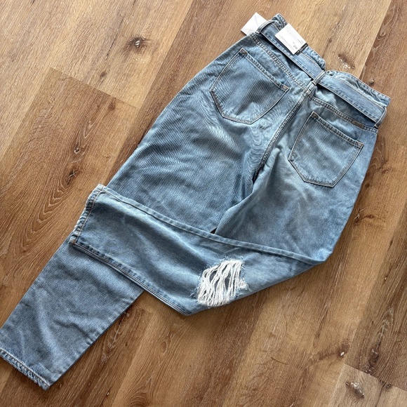 NEW KanCan Blossom Ultra High Rise Belted Mom Jeans - sz 11 / 29 - Picture 13 of 14